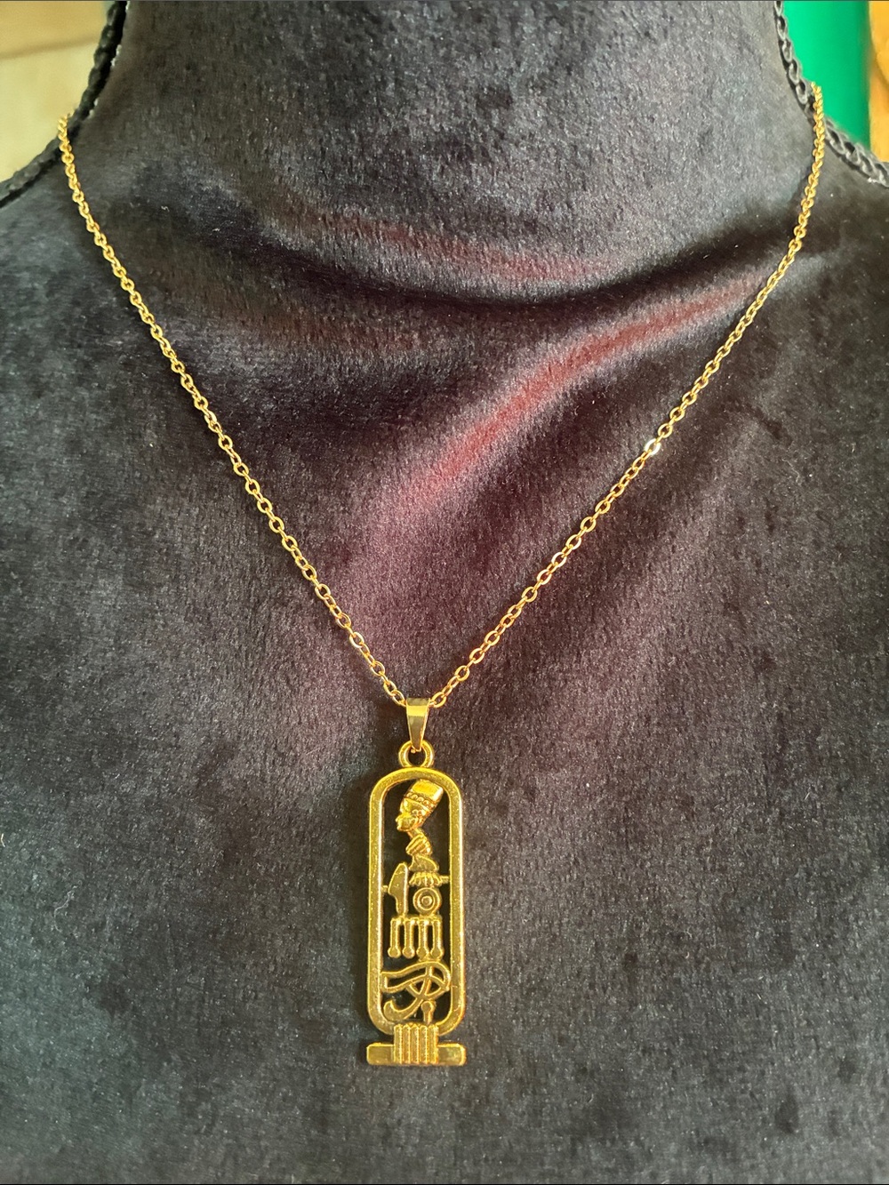 NWT Egyptian cartouche Nefertiti hieroglyphic symbols pendant necklace goldtone